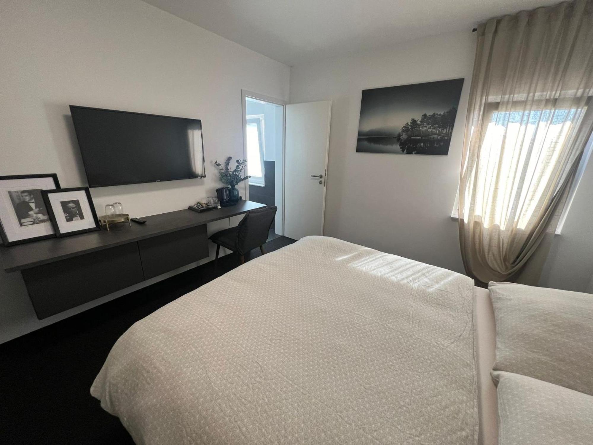 Midami 24H Hotel Self-Checkin Schwanau Ngoại thất bức ảnh